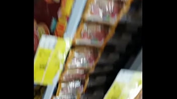 Preview 4 of Public Jerking Flasher - Grande y Buen CULO,  en el Supermercado