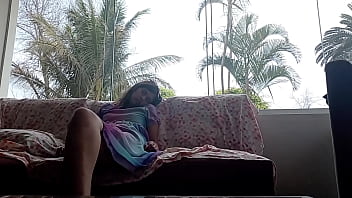 Preview 1 of Handjob On A School Bus - Mi sobrina consentida se queda en casa. &iexcl_ SE DESPERT&Oacute_ CONFUNDIDA CON MI POLLA EN SU BOCA! &iexcl_ESTA TAN SUAVE Y TIERNA QUE NO PUEDO EVITAR DEJARLE MI SEMEN ADENTRO!Que rica boquita chiquita y esos pechitos peque&ntilde_os.