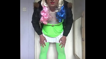 Preview 4 of 12yer Teen Pon - sissy crossdresser wanting to swallow pee
