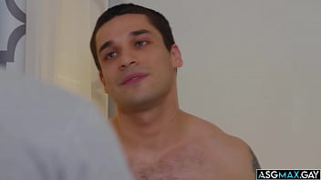 Preview 3 of Sex Du 10 Tuoi - Great chemistry between Jayden Marcos and Kam Stone - two of the hottest guys around! Andrew Miller gets his share of cock in part 2