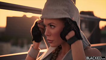 Preview 1 of Iraq Sex2 - VIXENPLUS Nicole Aniston&#039_s UNFORGETTABLE 1ST IR