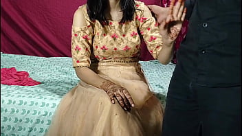 Preview 1 of Goyang Pantat Joget - Hot Young Desi Wife Is Desperate For Hardcore Sex