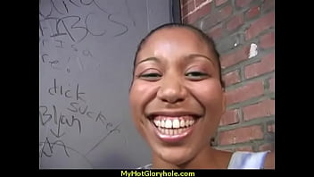 Preview 2 of Braunschweig Frauen Kennenlernen - Gloryhole Ebony Girl Booty Shake and Suck 28