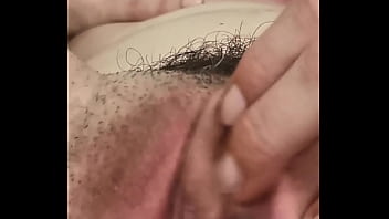 Preview 2 of Sexes Vede - Hot MILF&acute_s sensual pussy SOLO EXREME CLOSE UP