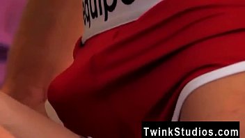 Preview 3 of Very Luj Cock - Gay boy suck soft It&#039_s a classic porno scene: a molten pizza delivery