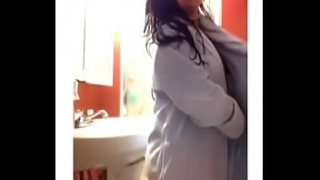 Preview 2 of Tzoo Porno - Kiara sexy dance