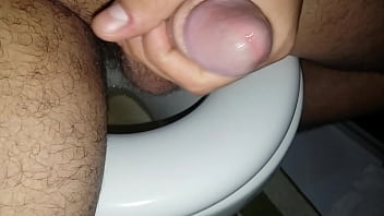 Preview 1 of Crot Bh - punheta  na madrugada