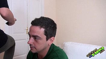 Preview 3 of Cutie Tatou - El Juego de la botella - Voyeur sex