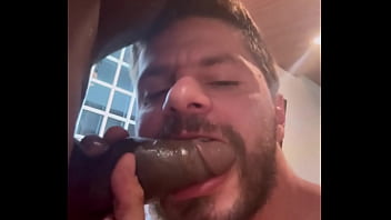 Preview 1 of Anal Mature Free - Fazendo essa pau delicioso crescer na minha boca vem me ver se deliciando at&eacute_ o final com com essa mamada gostosa nele n ...