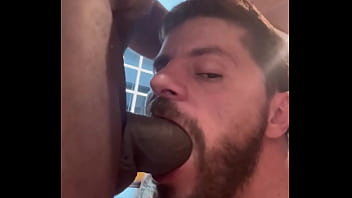 Preview 4 of Anal Mature Free - Fazendo essa pau delicioso crescer na minha boca vem me ver se deliciando at&eacute_ o final com com essa mamada gostosa nele n ...