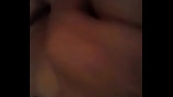 Preview 2 of Fat Virgin African Girls - Novinha brincando com celular