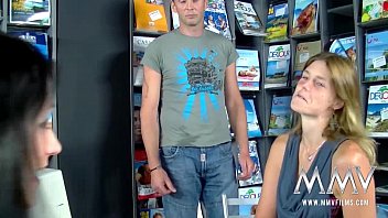 Preview 1 of Dos Ricas Teens En Un Trio - MMV FILMS Teen German Couple takes counseling