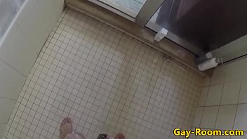 Preview 1 of Videos Wwxxx - Muscled hunks rims and sucks jock after bath