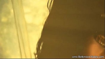 Preview 3 of Galilea Shows - Gorgeous indian MILF Exploration