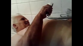 Preview 3 of Mfc Skylergreat - Papi En La Ducha