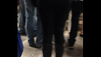Preview 2 of Wife Forces Husband To Suck Cock - Culito metro linea 12