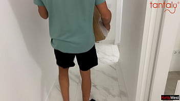 Preview 1 of Office Sex Video - I invited the courier to fuck me with my new Tantaly doll - Double penetration