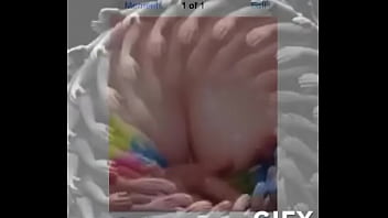 Preview 3 of Vagina Cerradita Y Depilada - trim.81F74492-6D57-4097-BFA3-B121AA42BDB3.MOV