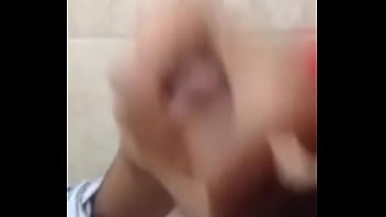 Preview 2 of Schwanger In - Novinho gostoso na punheta