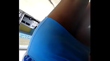 Preview 4 of Xxx On Inaware - de mini saia da parada de onibus