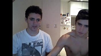 Preview 1 of Top Sex Porn - amigos heteros mostram bunda cu na cam insta @luanceponce