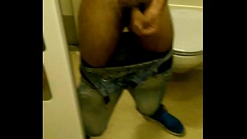 Preview 1 of 12 Yers Old Gril Sax Video - paja en tren