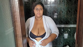 Preview 1 of Squirting Fisting Mom Daughter - Visitei minha professora na casa dela e ela acabou fudendo com seu aluno no sigilo