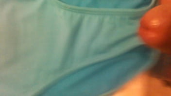 Preview 1 of Anestheisa - Cumming On. 19 year old bathing suit