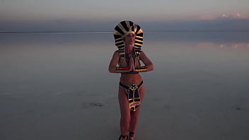 Preview 1 of Kely Deen - Walk seminude by salt-lake Elton in Egypt style
