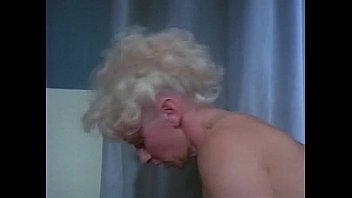 Preview 4 of American School Sex Video - Il vizio preferito di mia moglie (1988) - Blowjobs &amp_ Cumshots Cut