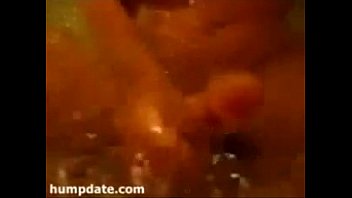 Preview 1 of Kontol Besar Seks Tante - GF gives handjob in tub and gets fucked hard