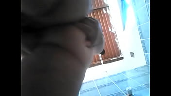 Preview 3 of Bareen Sat - mi esposa se toca en el ba&ntilde_o!!