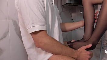 Preview 2 of Soni Leoni Xxx Video - Nylon secretary footjob