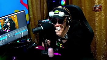 Preview 4 of Kharap Kotha Bangla - Didy Reis mostra seus belos seios no meio do Podcast,  o Ruan babou neles - P&aacute_pum no Barraco! - Completo no Sheer RED
