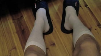 Preview 1 of Janda Montok Mandu - Chinese crossdressing cute pretty socks shoes Masturbation 4