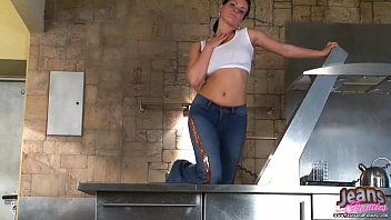 Preview 2 of Bustly Mom - Watch me trying on a hot new pair of skinny jeans