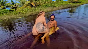 Preview 4 of Kareena Kapoor Ki Xxxsex Video - Casal aventureiro &eacute_ flagrado fazendo sexo selvagem no mangue