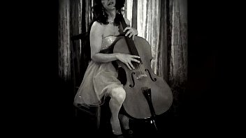 Preview 4 of Ver Sexo Gratis - Sexy Cellist