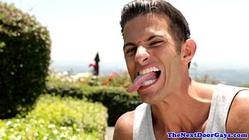 Preview 1 of Exibes Toi - Athletic stud masturbating his big cock