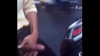 Preview 1 of Exxtra Small Teen Fuck - Sục cặc giữa đường SG/Gay masturbates on street