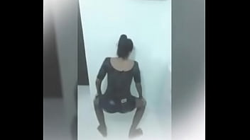 Preview 3 of Prtite Anal - Novinha Gostoza Dan&ccedil_ando Funk
