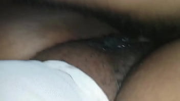 Preview 1 of Dog Fucking Hardcore Asian Girl - Sexo caseiro com crente casada