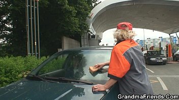 Preview 1 of Faet Xxx - They pick up and screw old bitch outdoors