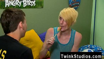 Preview 1 of Anemy Porn Hd - Gay erected dick movie Evan Darling comes home with fairly the gift