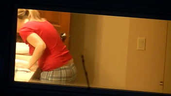 Preview 1 of Autoie Underwood - voyeur spy