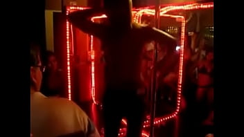 Preview 1 of V Pxxx - thai strip bar