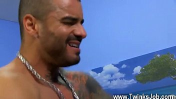 Preview 4 of Michellepamlae - Hot emo gay massage He face-fucks the petite guy with his
