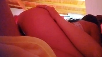 Preview 3 of Pore Mom - Que rico el sexo en las ma&ntilde_anas y mucho m&aacute_s encima de la verga de este joven