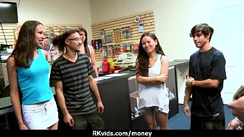 Preview 1 of Lida Gaga - Amateur girl likes to suck cock for cash 15