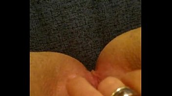 Preview 1 of Boy And Boy Chut - Vadia CURITIBANA se masturbando PARTE 1